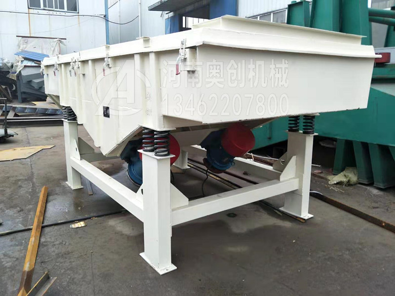 石銅粉直線振動(dòng)篩選機(jī)在篩分過程中有哪些因素會(huì)影響到篩分效率？